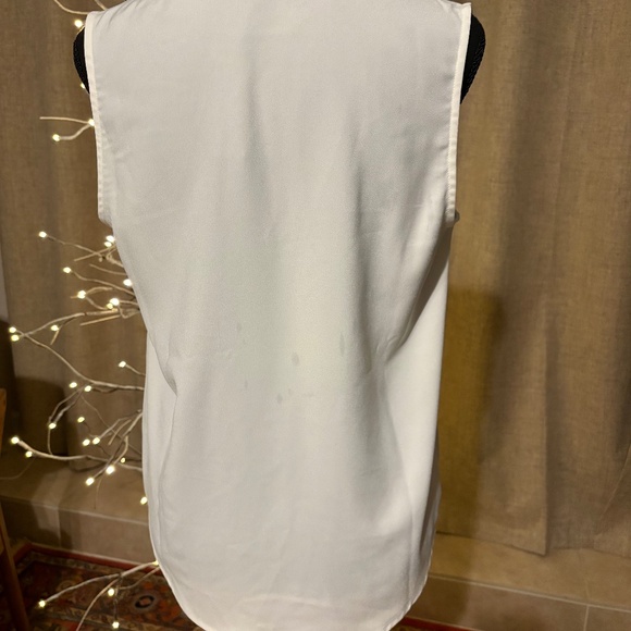 J.Crew Ruffle Front Sleeveless Blouse – White (NWT) - Picture 3 of 6